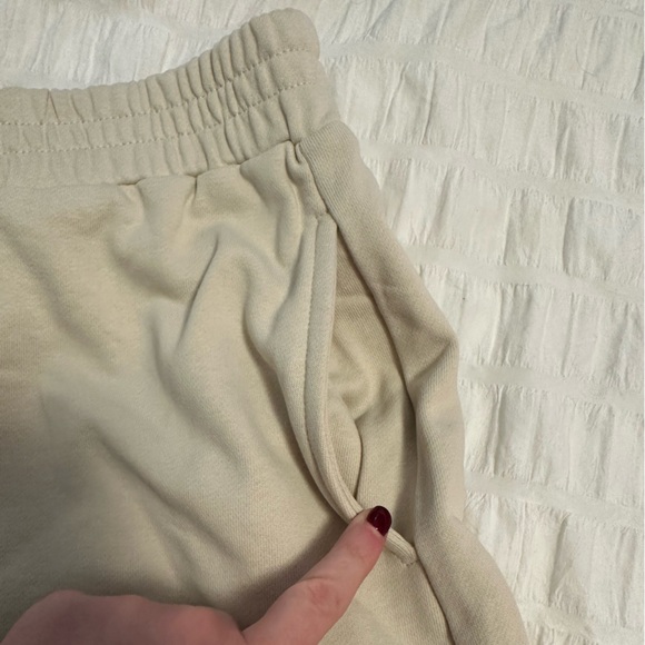 Parke Sweat Shorts - Picture 4 of 4